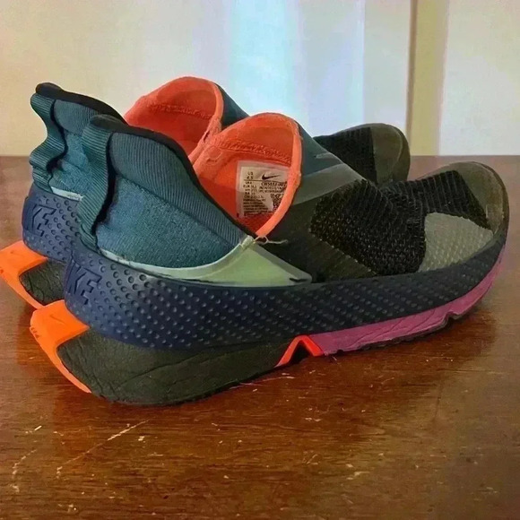 Size 4.5- Nike GO FlyEase Dynamic Turquoise - Picture 4 of 10